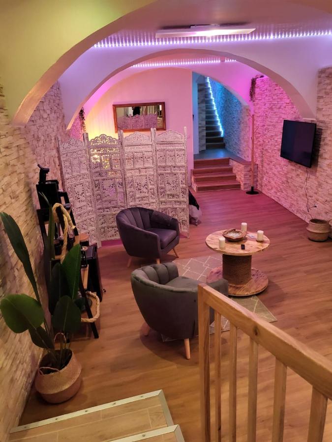 Le Spa De La Cathedrale - Jacuzzi - Sauna - Champagne - Netflix - Wifi Troyes Exterior foto