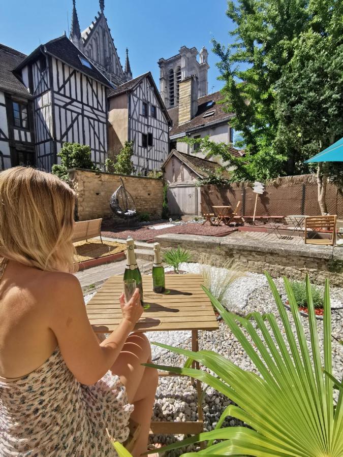 Le Spa De La Cathedrale - Jacuzzi - Sauna - Champagne - Netflix - Wifi Troyes Exterior foto